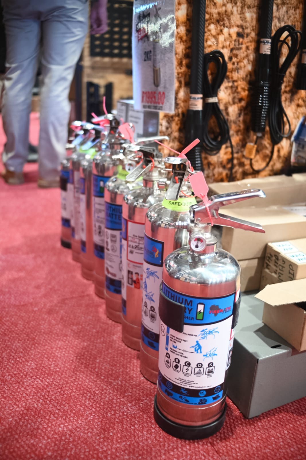 Lithium Fire Extinguisher 1.5L - Image 3