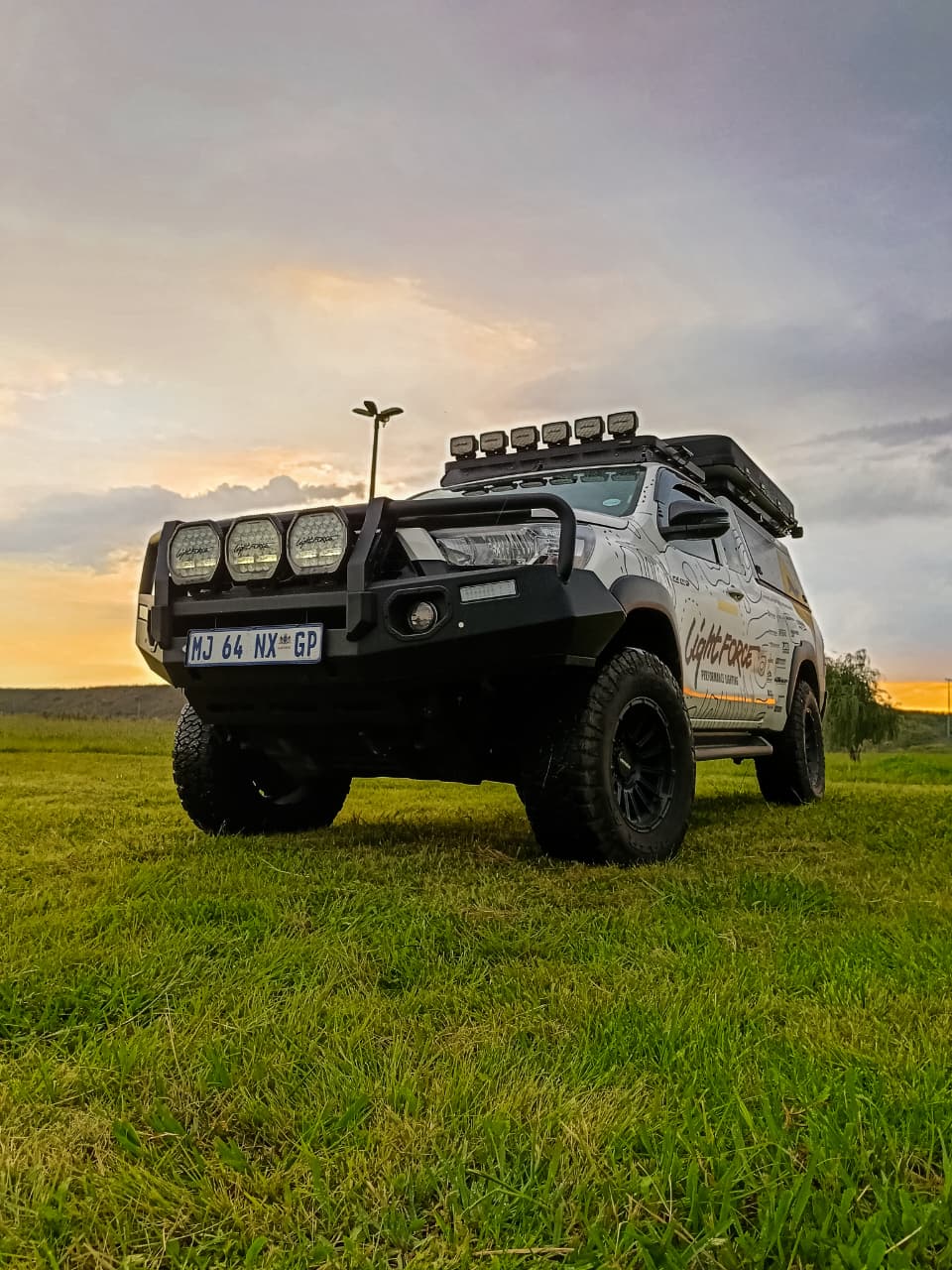 Toyota Hilux 2022 Onwards Opposite Lock Bull bar - Image 2