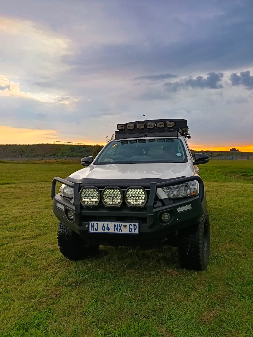 Toyota Hilux 2022 Onwards Opposite Lock Bull bar - Image 3